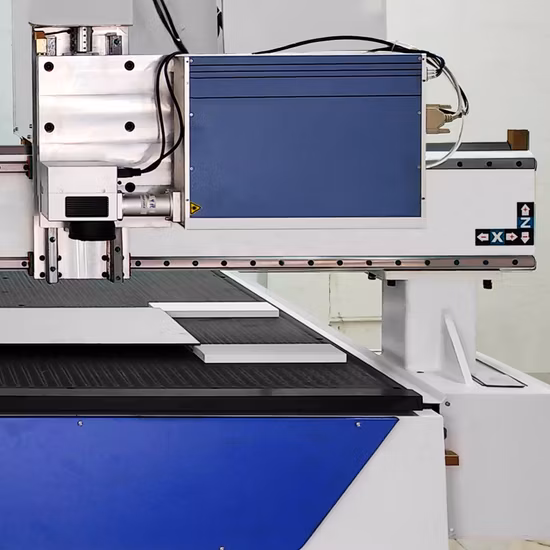 Linea di produzione di specchi / Taglio del vetro / Sabbiatura / Levigatura / Bordatura / Smussatura / Marcatura con incisione laser / Macchina applicatrice di pellicola Processi per specchi da bagno